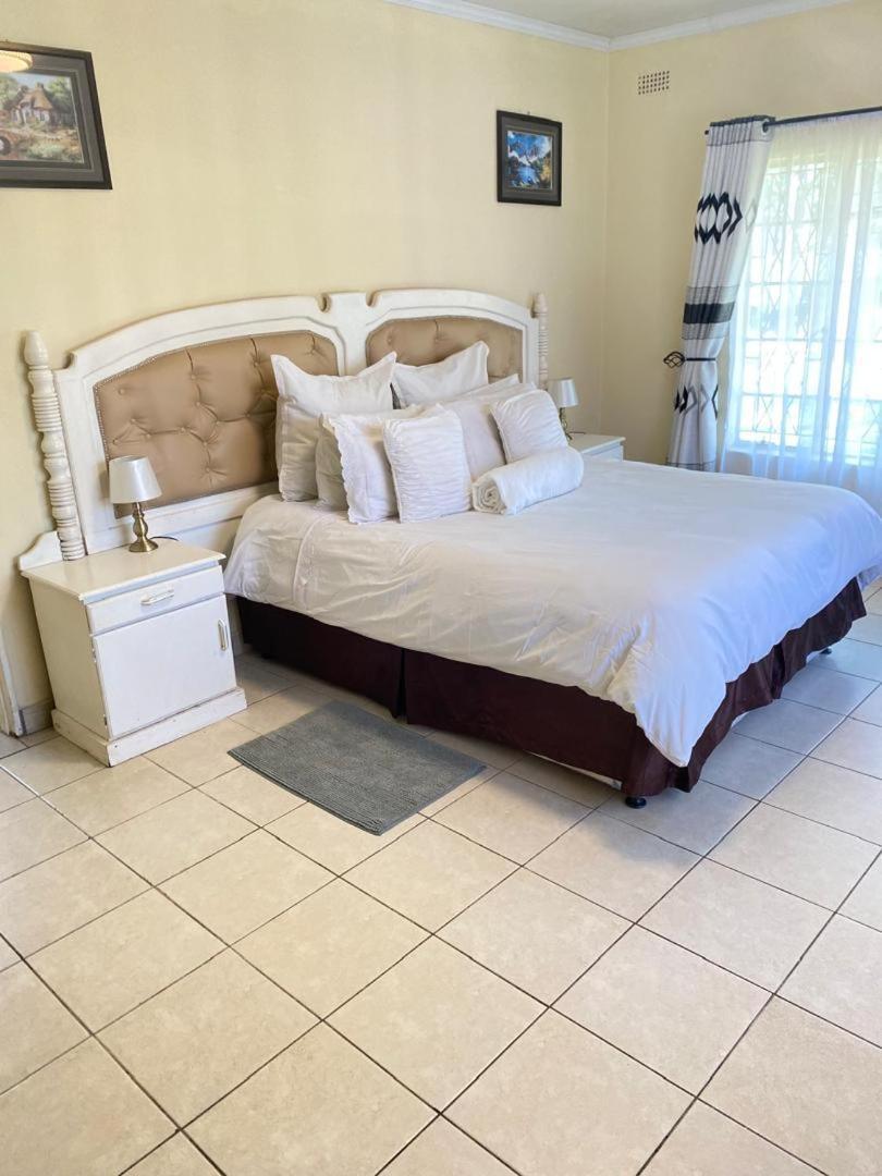 The Crown Inn Guest House Northwood Esterno foto
